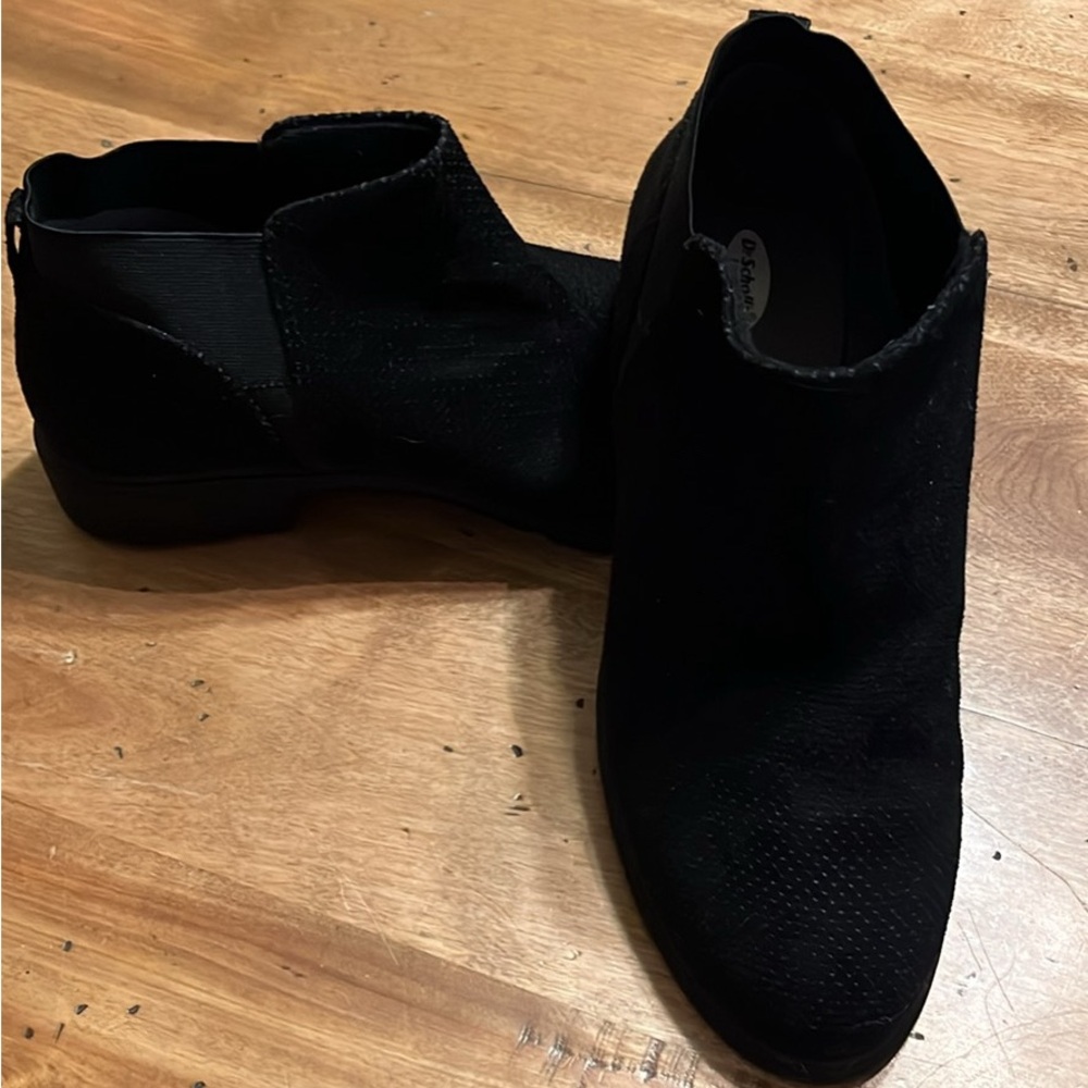 Dr. Schools booties in great condition